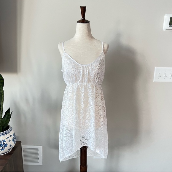 Victoria’s Secret Swim High-Low Lace Coverup - Picture 1 of 9